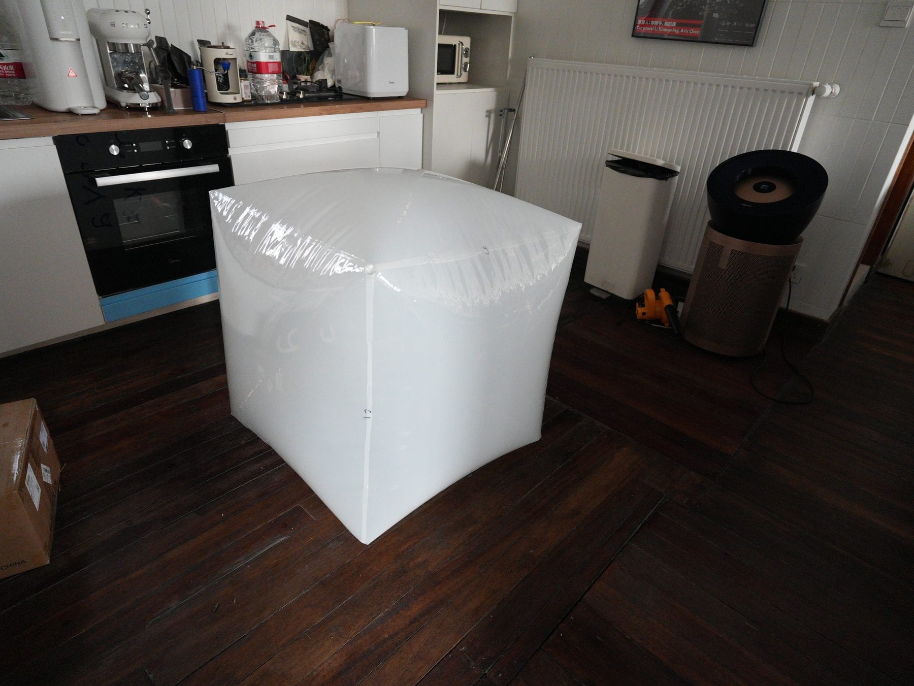 Cubic inflatable form test