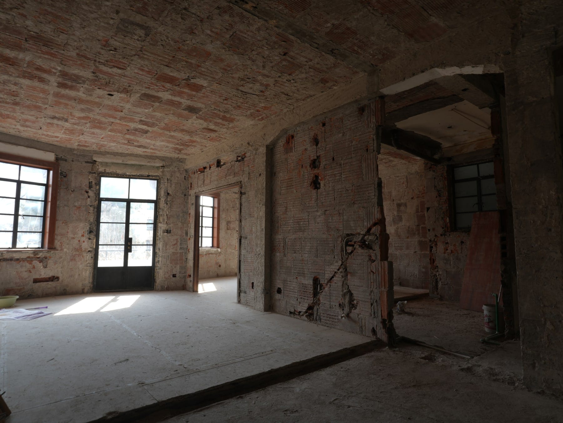 Corridor view along the raw apartment