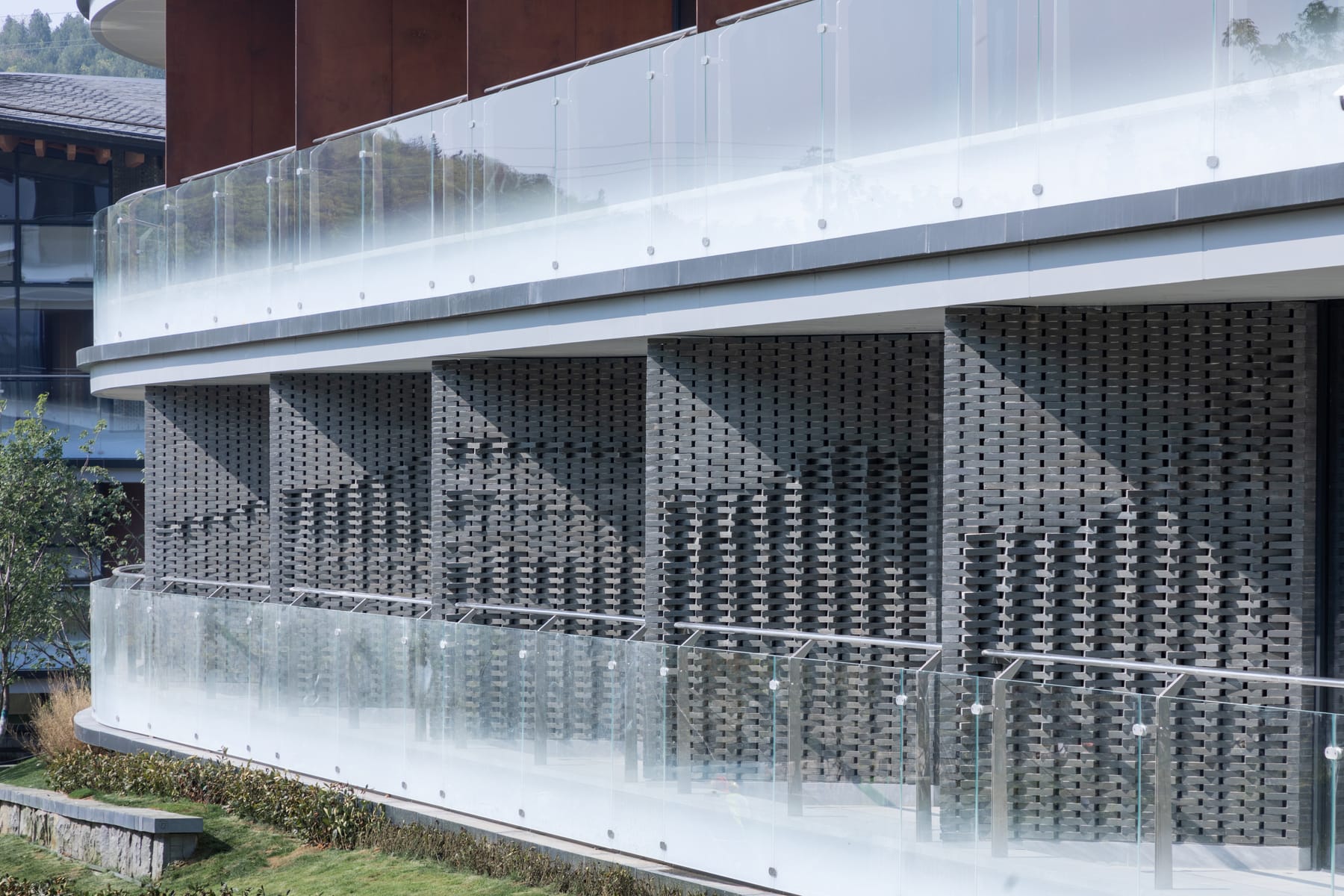 Lattice-screen balconies of the guestroom wing